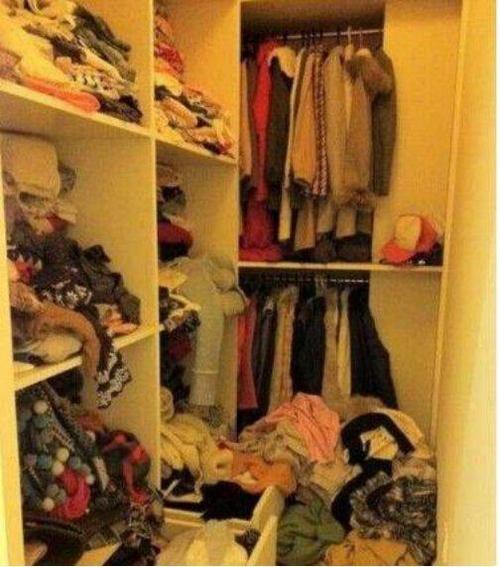 存放不下物品的衣柜 存放不下物品的衣柜